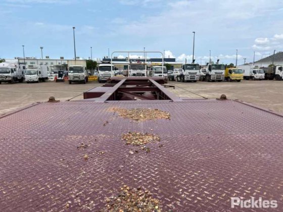 2017 Barker 重型三轴卡车