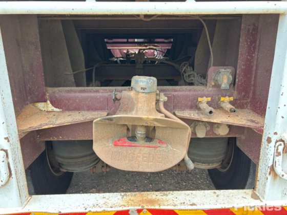 2017 Barker 重型三轴卡车