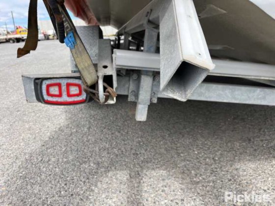 スウィフト・マリン