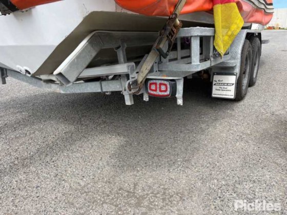 スウィフト・マリン