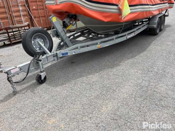 スウィフト・マリン