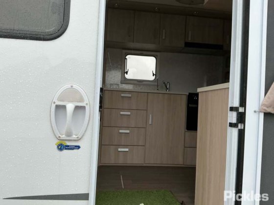 2017年式ジェイコ スタークラフト アウトバック