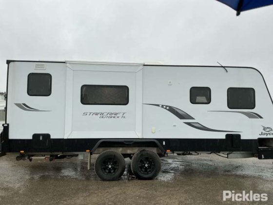 2017年式ジェイコ スタークラフト アウトバック