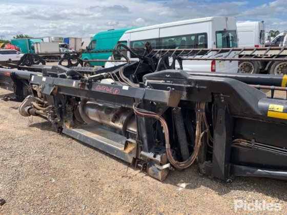 2016 MacDon FD75D Flexdraper