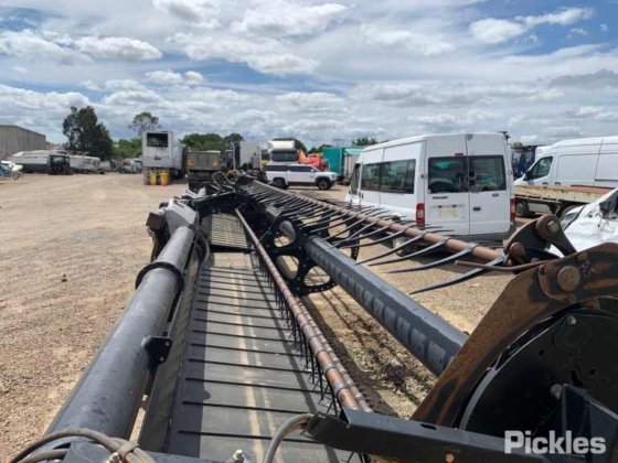 2016 MacDon FD75D Flexdraper