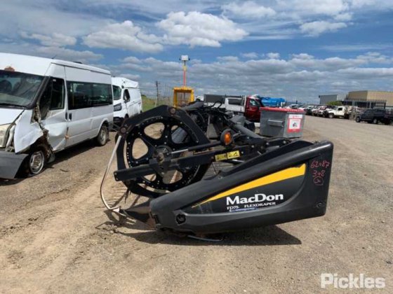 2016 MacDon FD75D Flexdraper