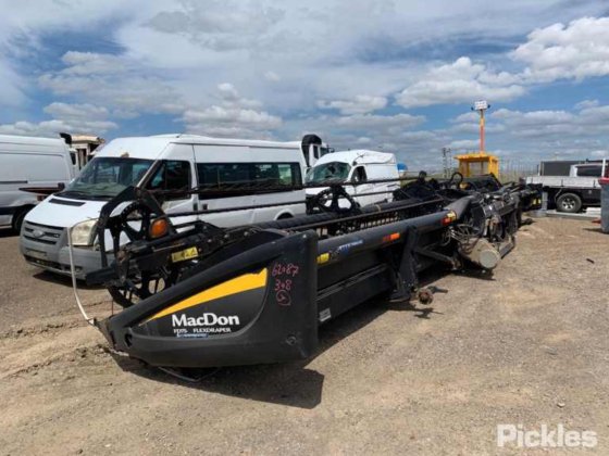 2016 MacDon FD75D Flexdraper