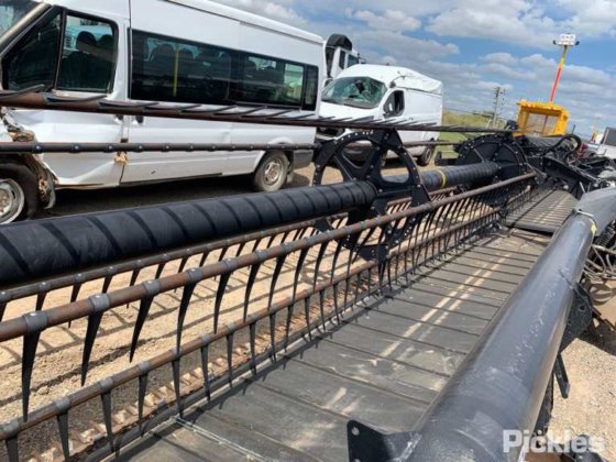 2016 MacDon FD75D Flexdraper