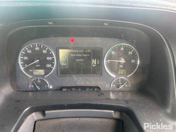 2011 メルセデス ベンツ アクトロス 2644