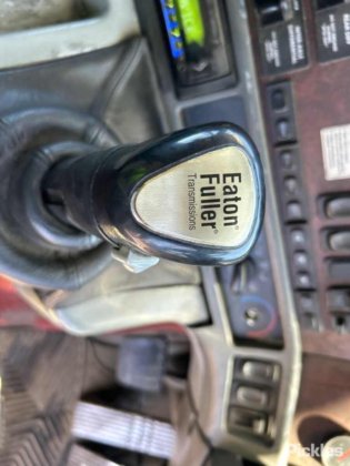 2004年式フレイトライナー・アーゴシー