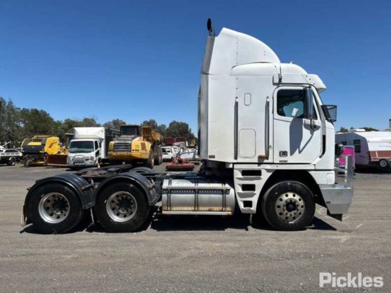 2004年式フレイトライナー・アーゴシー