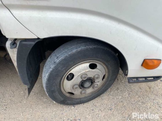 2014年式 日野 300 616