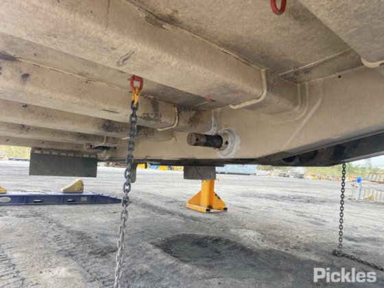 小松830E卡车车身