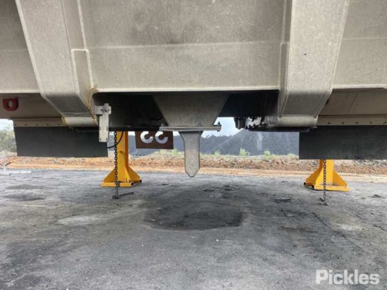 小松830E卡车车身