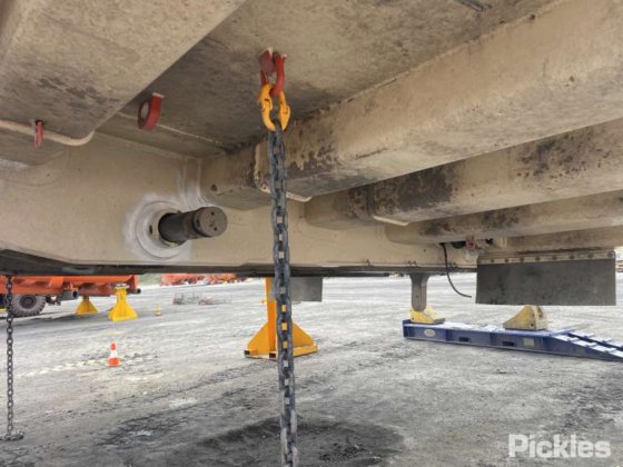 小松830E卡车车身