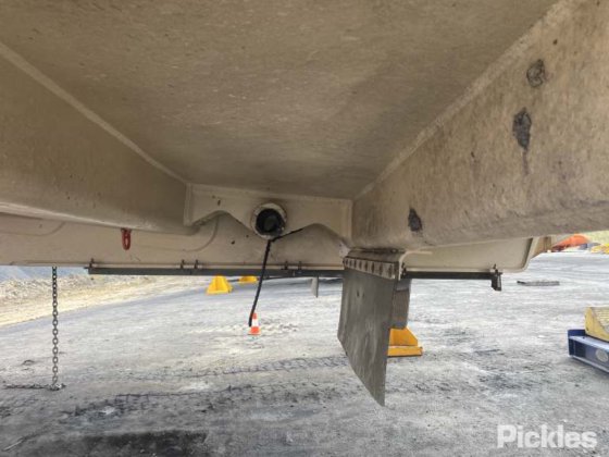 小松830E卡车车身