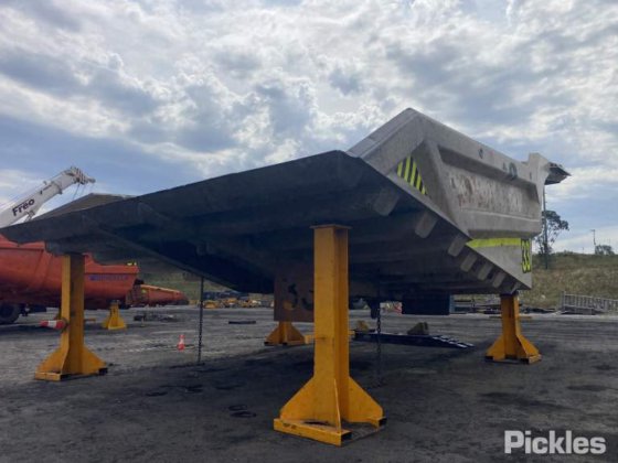 小松830E卡车车身