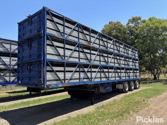 2001年伊斯特韦尔控股公司