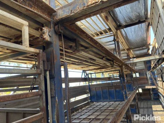 2001年伊斯特韦尔控股公司