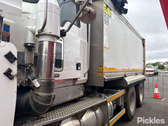 2019 マック CMHR トライデント