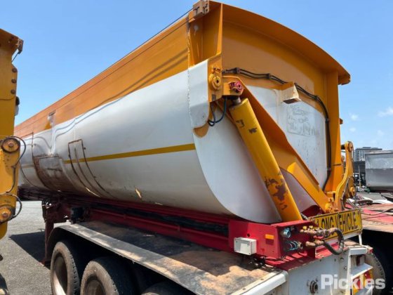 2011 アズメブ グローバル トレーラー ロードトレイン