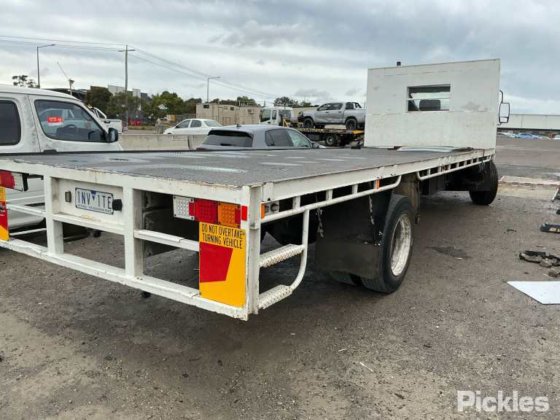 2005年 三菱 FM600