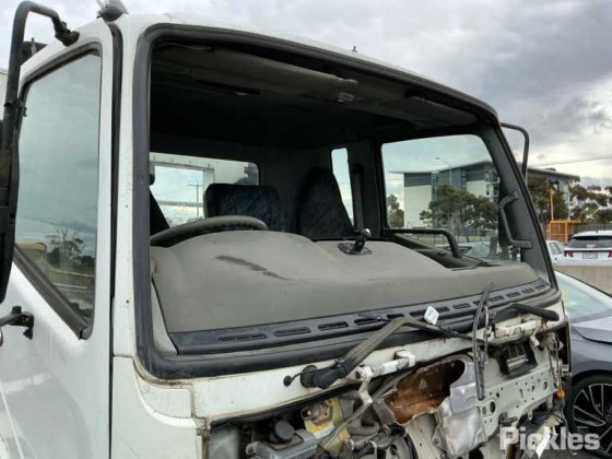 2005年 三菱 FM600