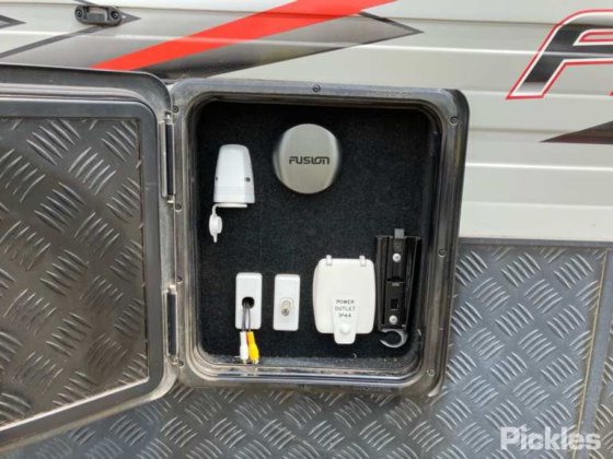 2014年式ロータス・フリーランダー