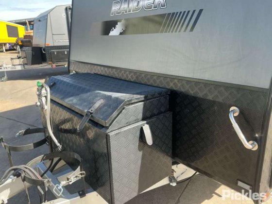 2022年式オースリンクキャラバンズ マリブレイダー