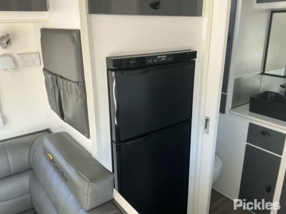 2022年式オースリンクキャラバンズ マリブレイダー