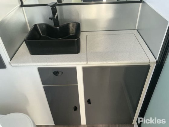 2022年式オースリンクキャラバンズ マリブレイダー