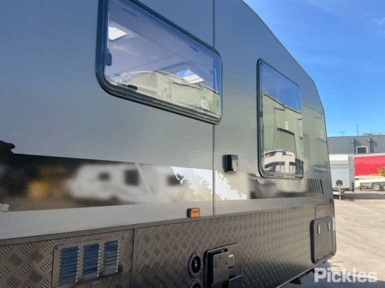 2022年式オースリンクキャラバンズ マリブレイダー