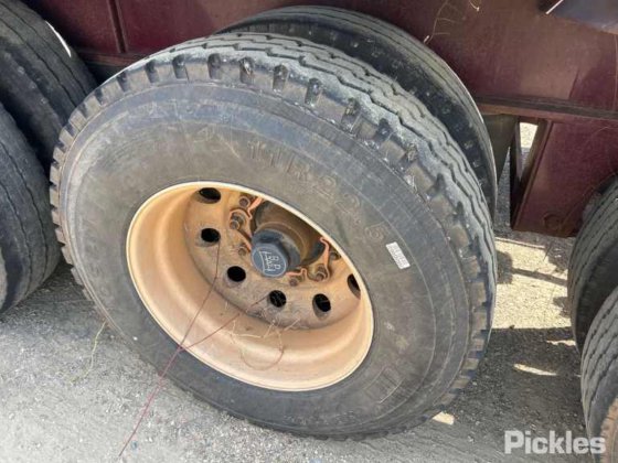 2017 Barker 重型三轴卡车