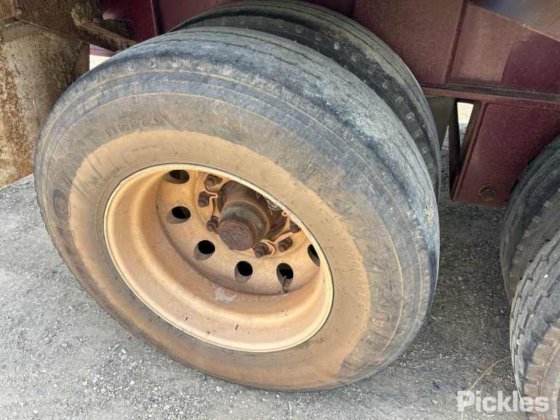 2017 Barker 重型三轴卡车