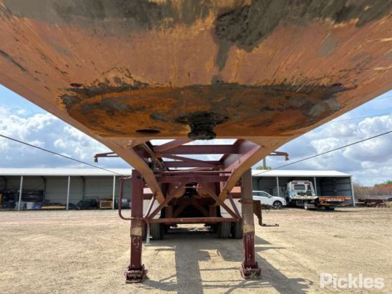 2017 Barker 重型三轴卡车