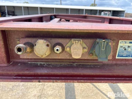 2017 Barker 重型三轴卡车