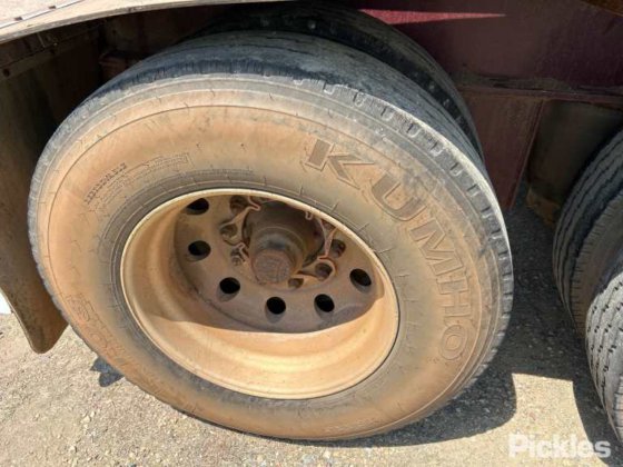 2017 Barker 重型三轴卡车