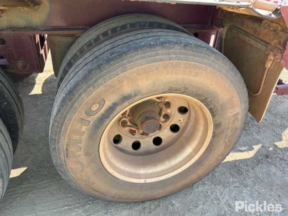 2017 Barker 重型三轴卡车