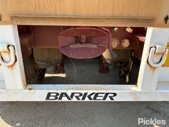 2017 Barker 重型三轴卡车