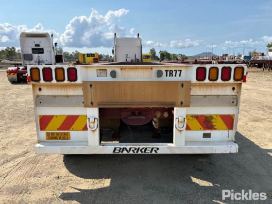2017 Barker 重型三轴卡车