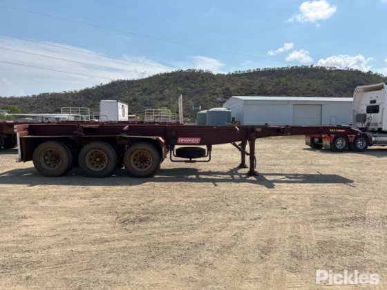 2017 Barker 重型三轴卡车