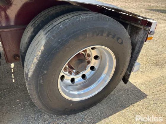 2017 Barker 重型三轴卡车