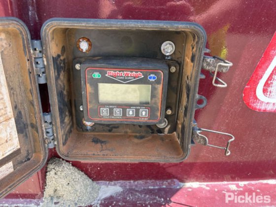 2017 Barker 重型三轴卡车