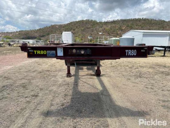 2017 Barker 重型三轴卡车