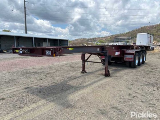 2017 Barker 重型三轴卡车