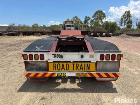 2017 Barker 重型三轴卡车