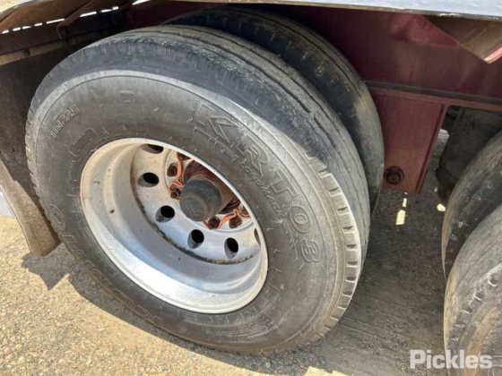 2017 Barker 重型三轴卡车