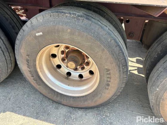 2017 Barker 重型三轴卡车