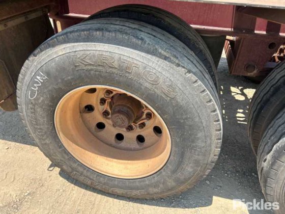 2017 Barker 重型三轴卡车