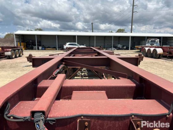 2017 Barker 重型三轴卡车